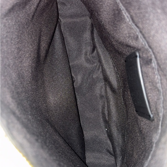 Coach Signature Saddle Shoulder Bag with matching wallet set - Picture 2 of 7